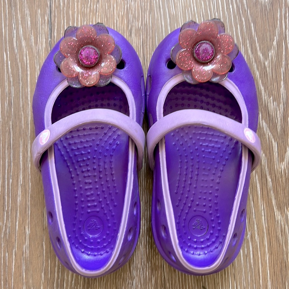 CROCS | Purple Flower Slip On Shoes 6c